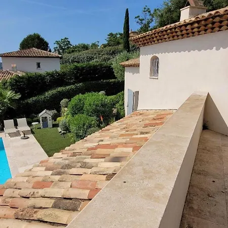 4p Avec Piscine Privée Proche De La *